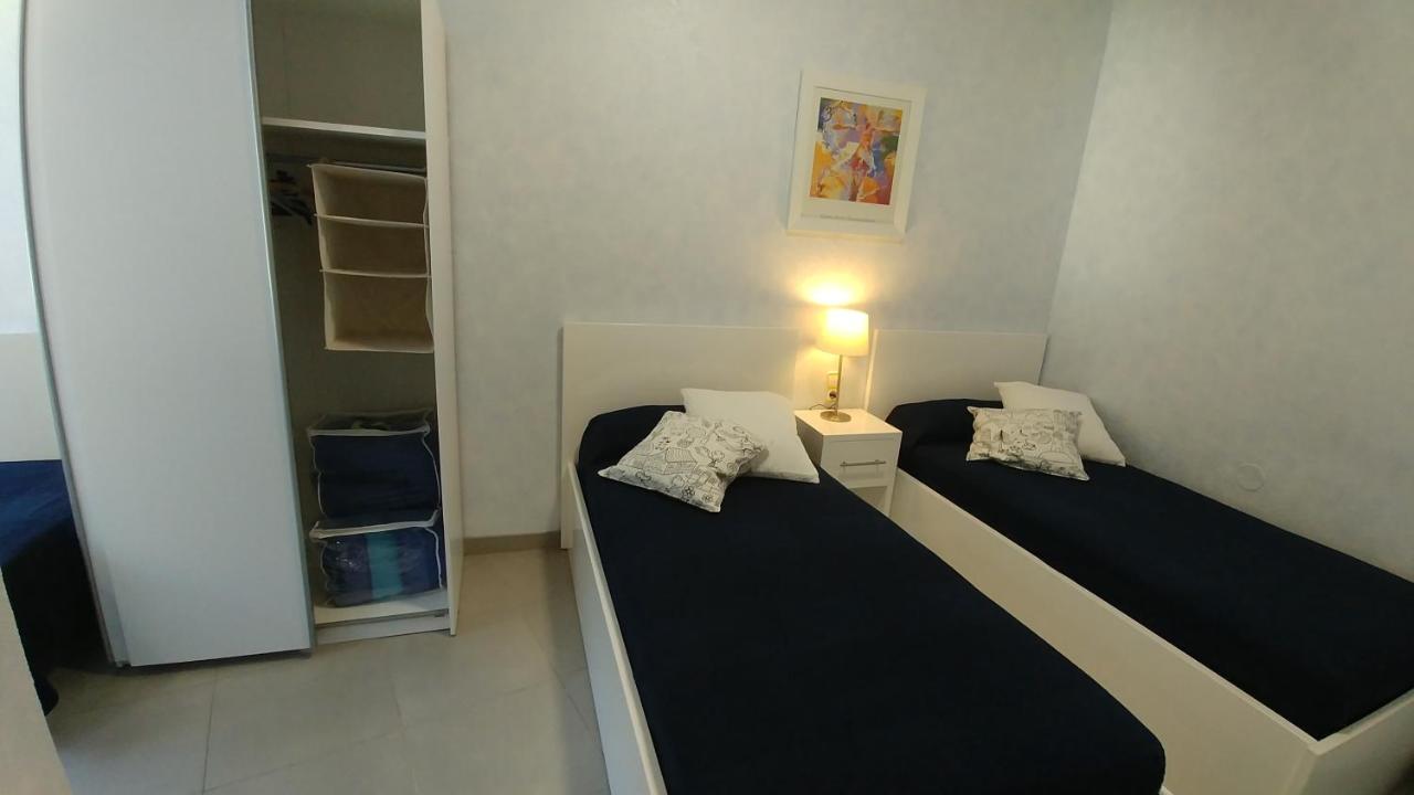 Apartament Oasis B3 Roses Exterior photo